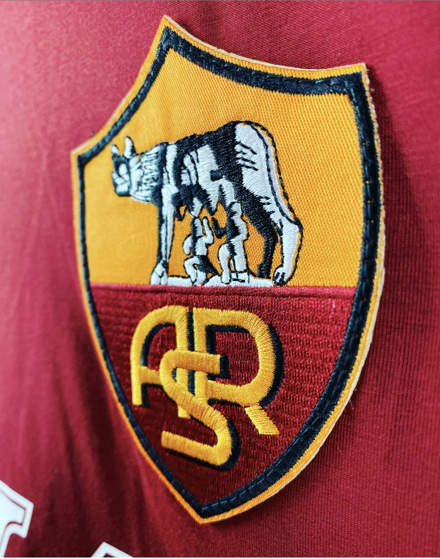 Roma 2000 Home  - Retro Football Shirt - TOTTI 10